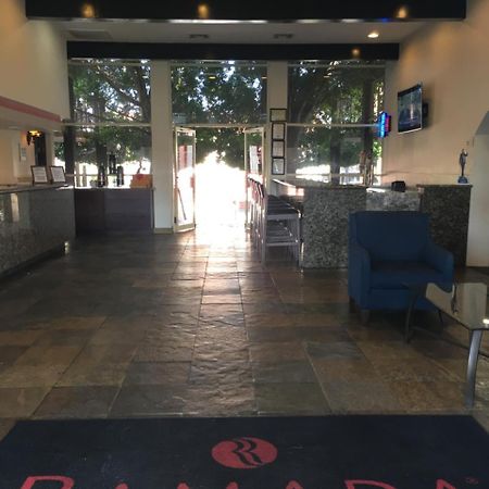 Hotel Ramada By Wyndham Tempe Near Asu Zewnętrze zdjęcie