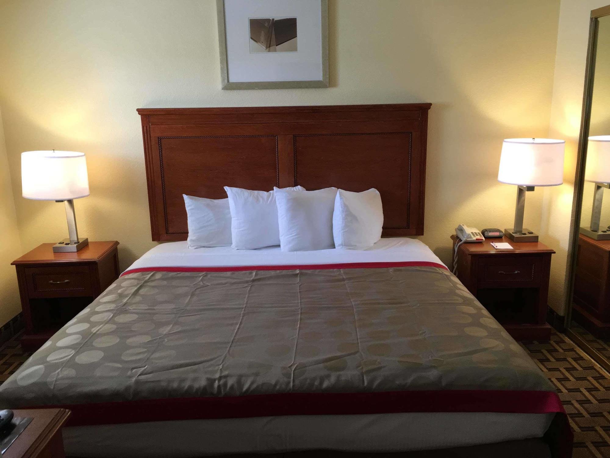 Hotel Ramada By Wyndham Tempe Near Asu Zewnętrze zdjęcie