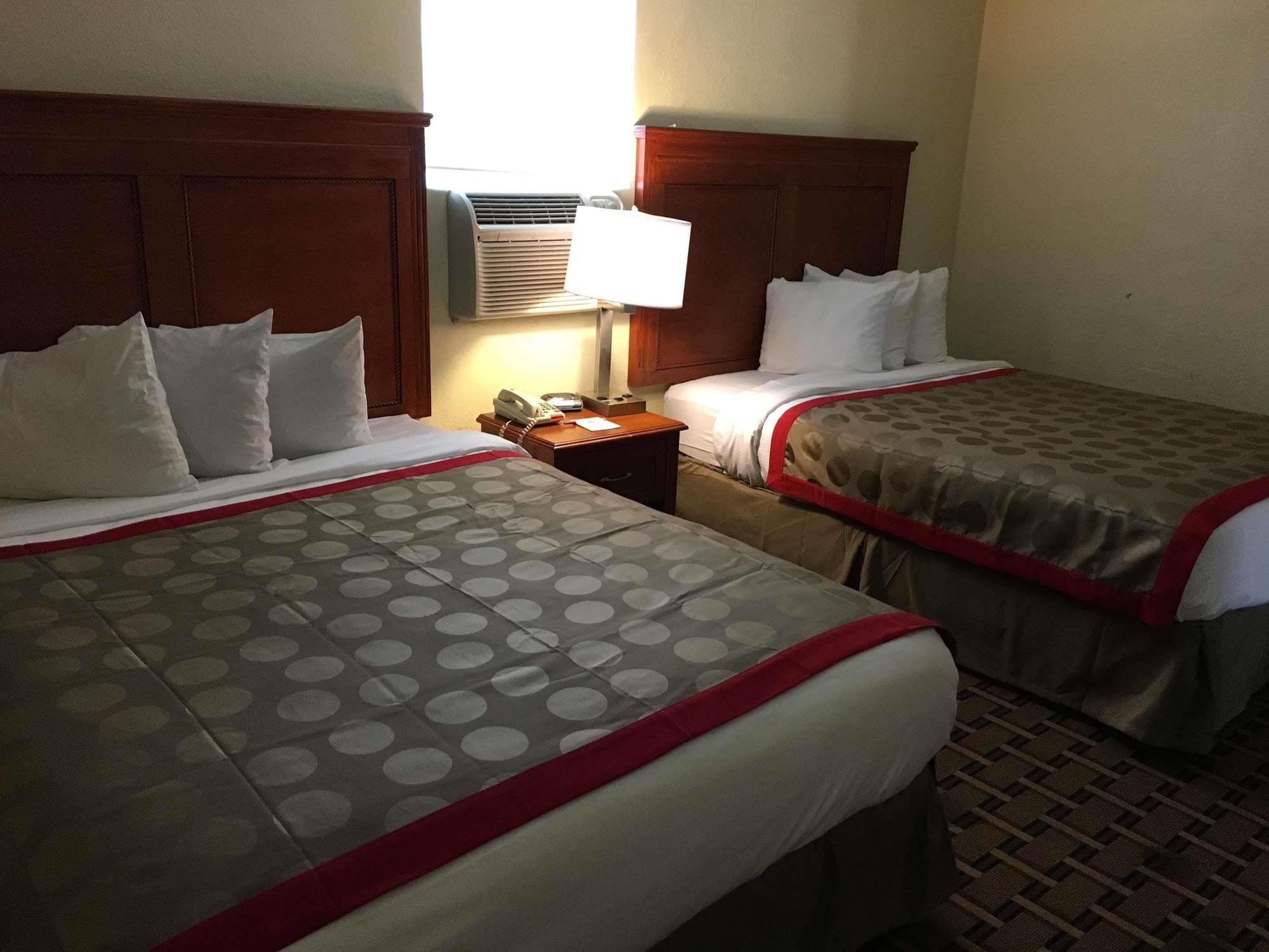 Hotel Ramada By Wyndham Tempe Near Asu Zewnętrze zdjęcie