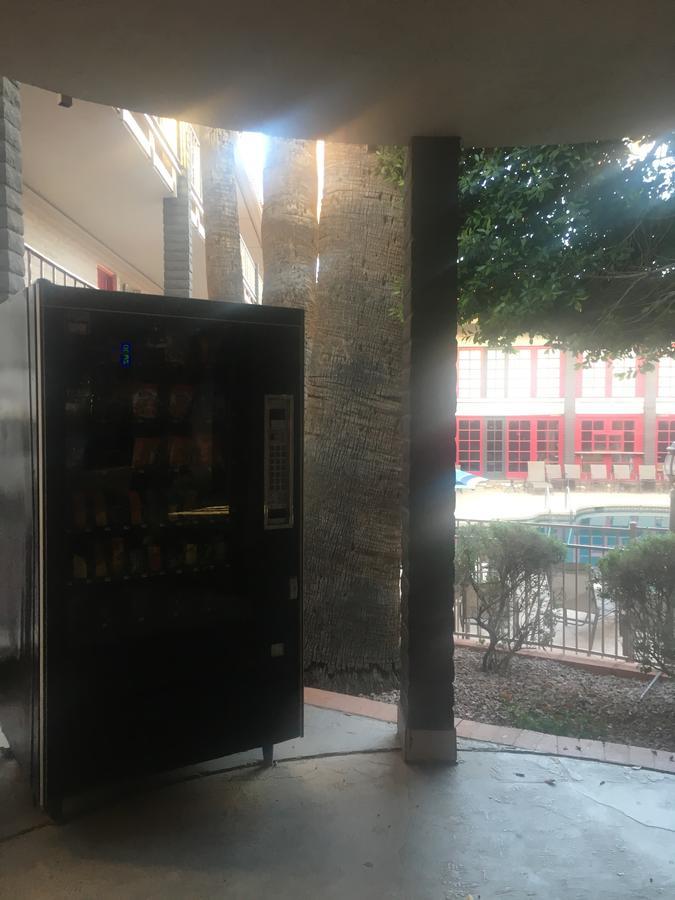 Hotel Ramada By Wyndham Tempe Near Asu Zewnętrze zdjęcie